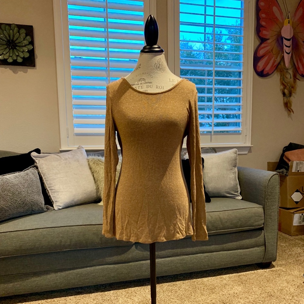 Shirt - Picture 3 of 6